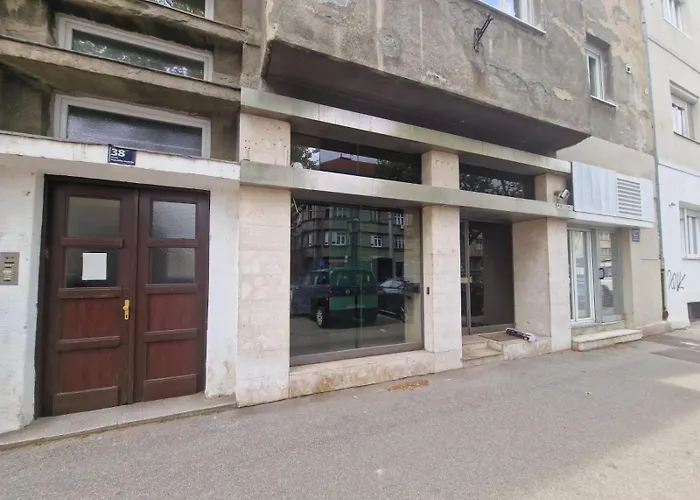 Studio Apartment Stup4